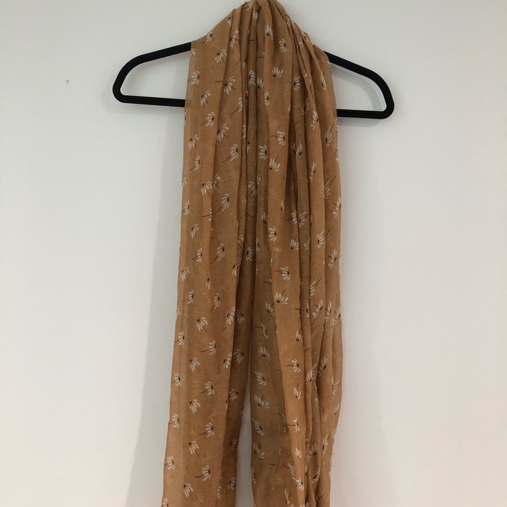 Dandelion scarf